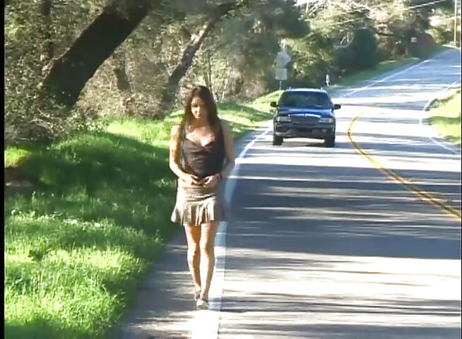 Lizanje pičke, prstovanje i jebanje u kupaonici