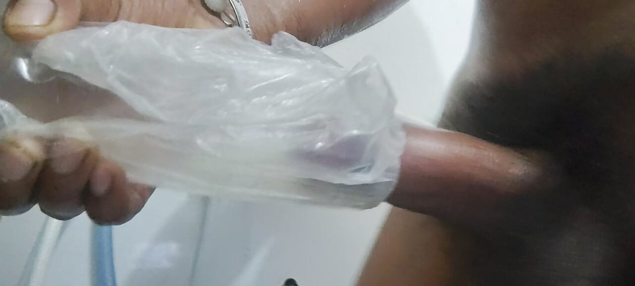 LATINA gay  milks my CUM sample with Machine and his deepthroat  Simmons Cum in boy  Cumshot