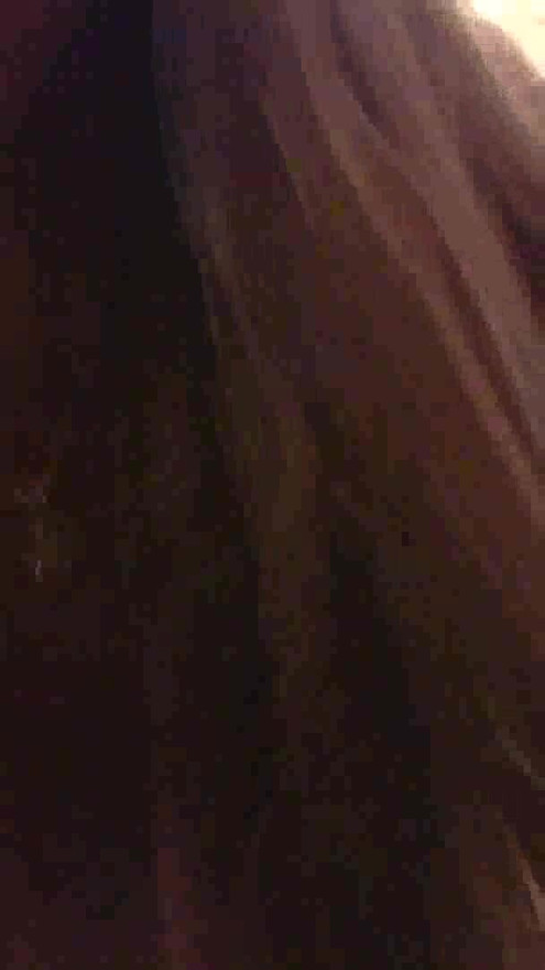 Sonya, MILF à gros nichons, se déshabille et montre ses seins dans une vidéo | Clip 3