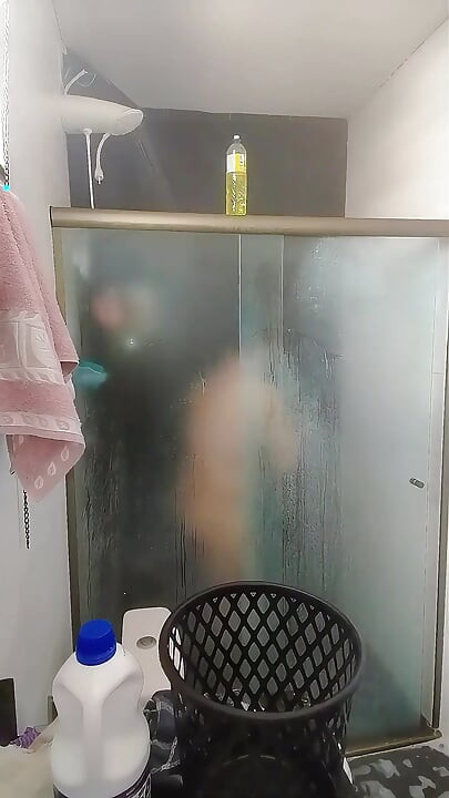 Ponizio me oženjeni muškarac da očistim kupaonicu u njegovoj kući prije nego što mu žena stigne.