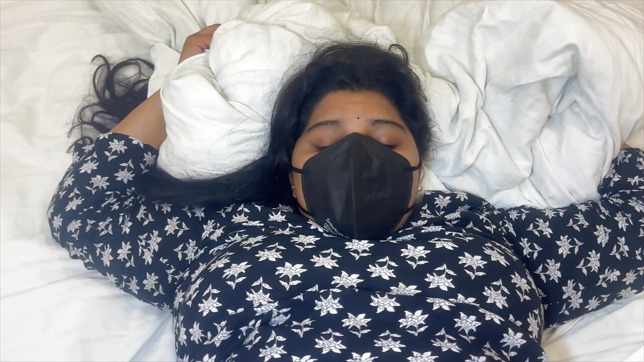 Riesiger arsch bhabhi wird von Devar nach einem fiesen blowjob hart gefickt