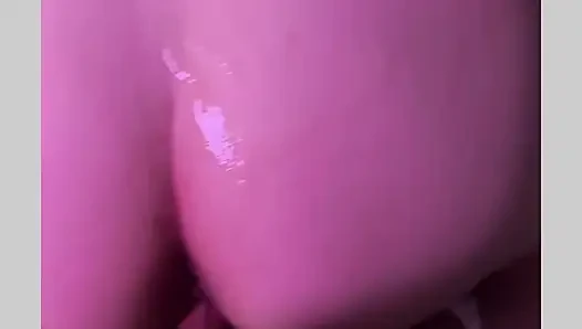 Sert yarak kız arkadaşını domaltarak sikiyor