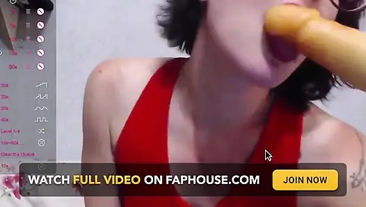 Skinny Hottie Suck Your Hard Dick