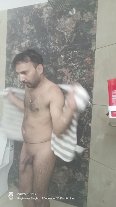 Indian army officer uncle get sucked penis eachother and fucked | Clip 1