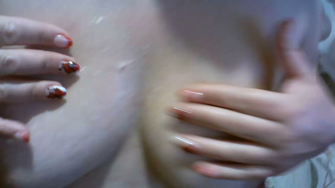 اسپرم روی سینه