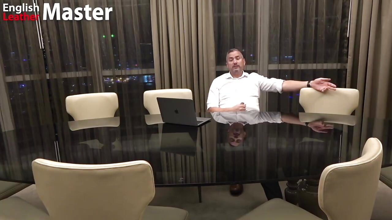 Teamlocked šef te upućuje da postaneš obožavatelj kurca