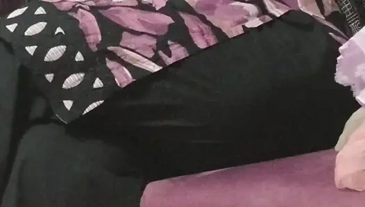 Bhabhi ki mast gaand k nazarey.aloneboy425.