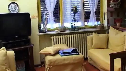 Gadis gemuk amatir ngocok kontol pakai dildo