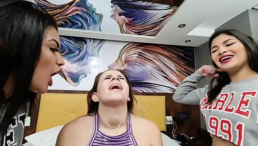 Meludah gang bang pesta ludah ekstrem