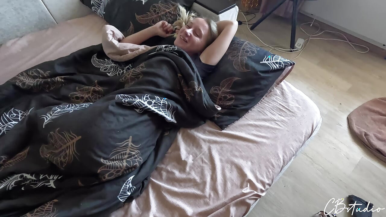 Bapa tiri terkejut apabila dia pulang ke rumah