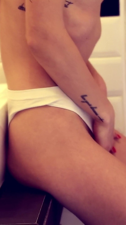 Tiffany Tatum - prazer com orgasmo íntimo