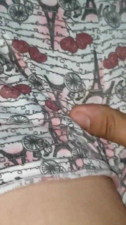 XXX देसी - जब मैं अपनी सौतेली बेटी को चोदता हूं, तो मैं देखता हूं कि उसकी चूत कितनी प्यारी है | क्लिप 1