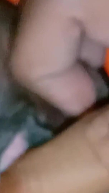 Zapanjujući trenutak iz "Lizanje i sisanje pičke s ženom mog prijatelja, seks u stilu 69 i kamera u ustima"