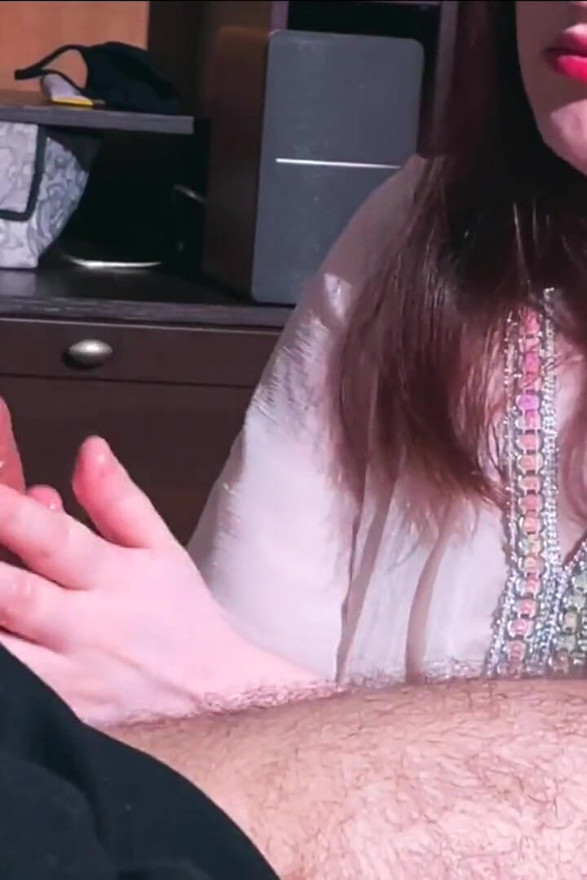 แฟนสาวสุดฮอตใช้มือกับยิงน้ําเงี่ยนดีๆ