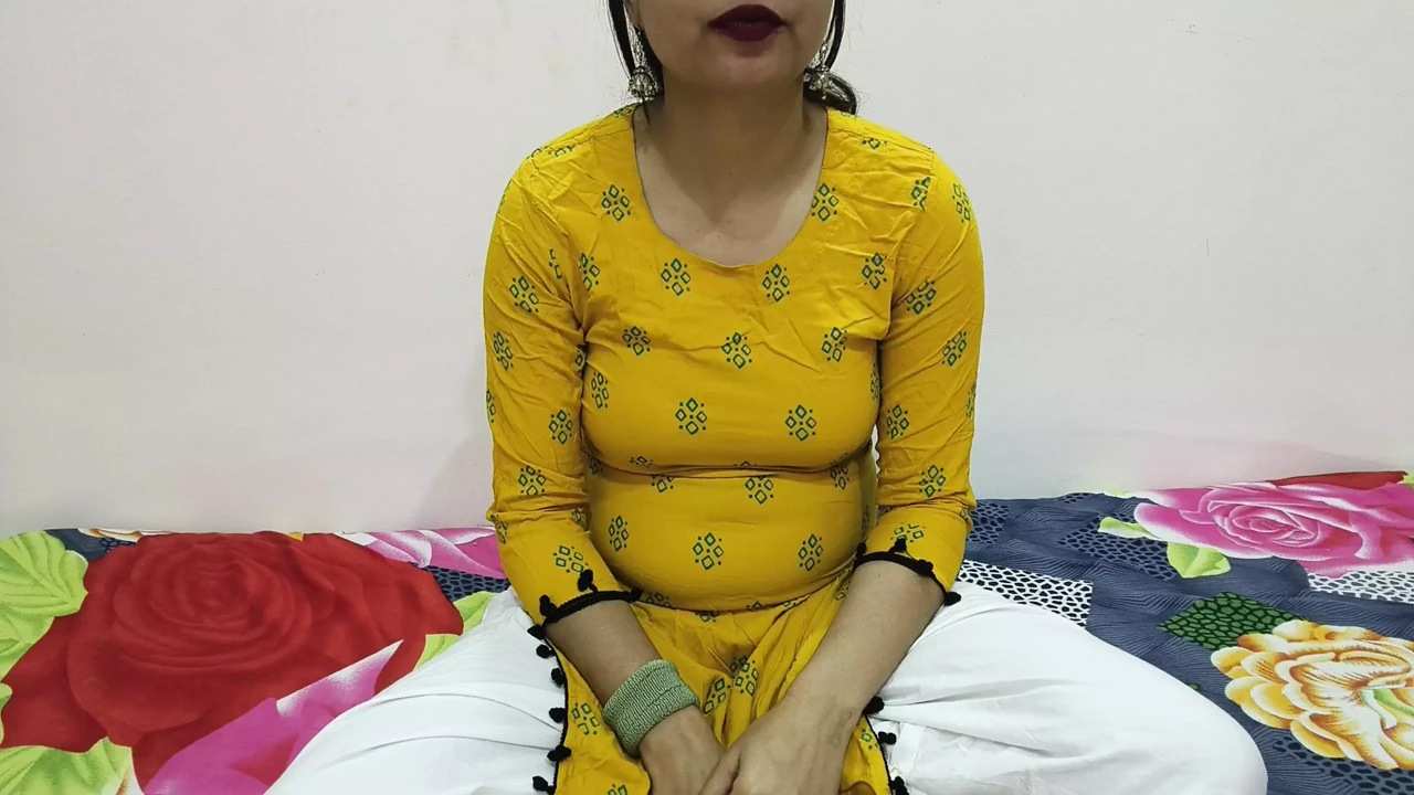 Indian Step Sister Fucked His Step Brother and Help Gift Arrange give first experience seducing in hindi