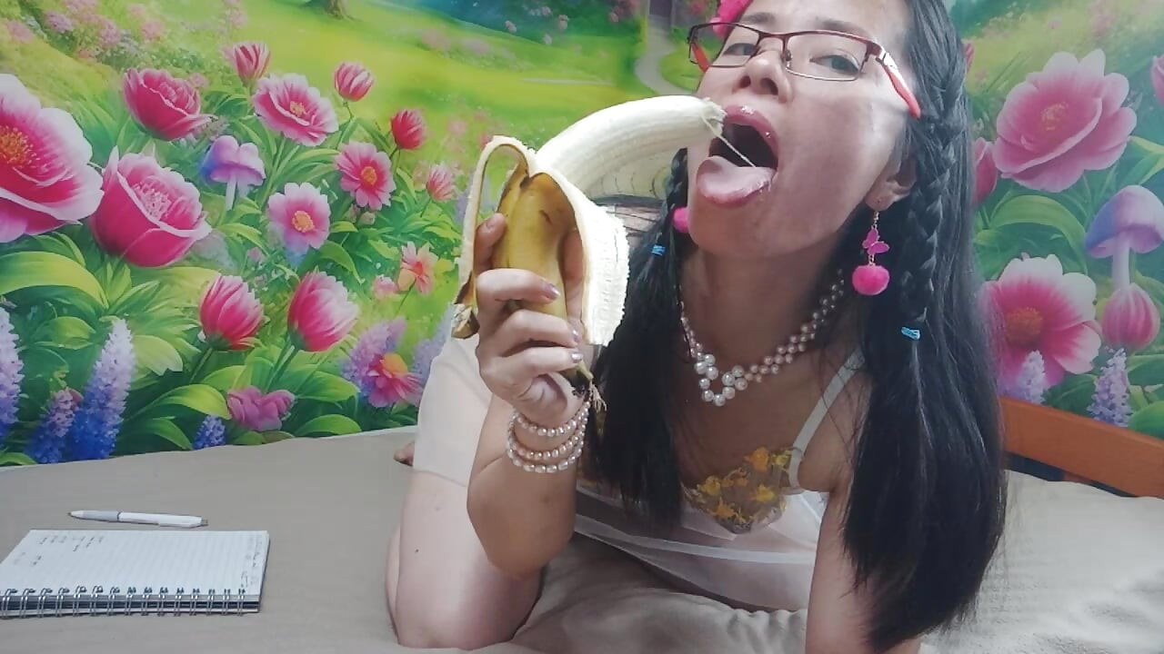 sucking banana video special turn you on