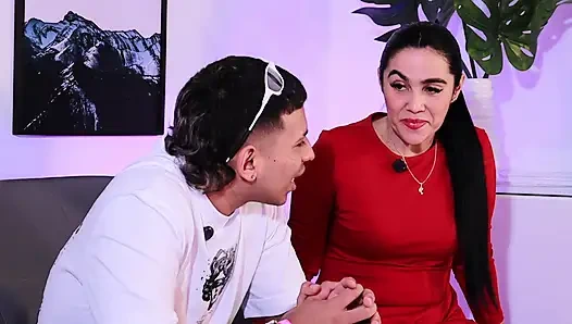 Sarah Black, Bir MILF Yetişkin Içerik Yaratıcısı Için Hayatın Nasıl Olduğunu açıklıyor