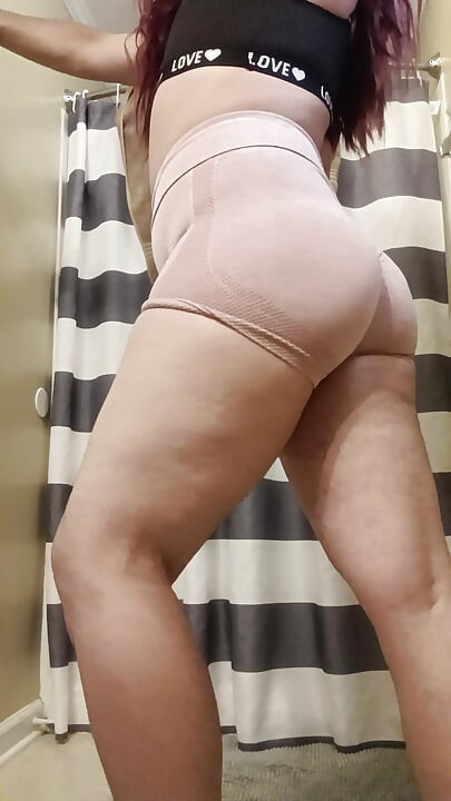 Efreakme showing his sweet juicy virgin ass