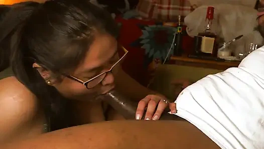 Dee Lagi Asik Sampai Dalam Banget