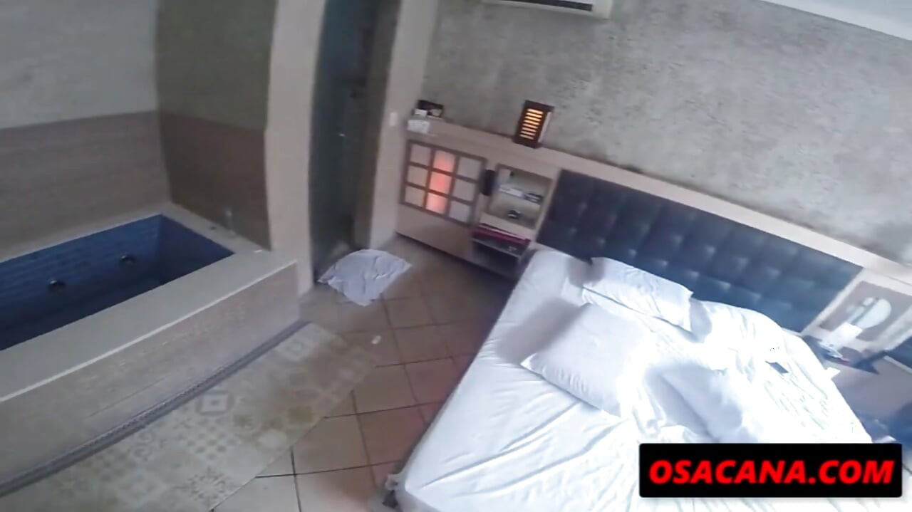 ตูดวัยรุ่นสุดฮอต – รูปปั้นหุ่นอร่อย