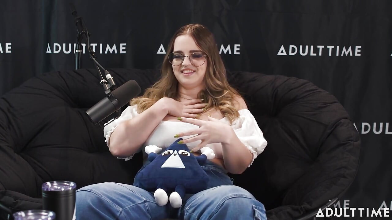 Codi Vore e Siri Dahl Vorarephilia, Edge Masters e Reduções de Mamas no Podcast Adult Time