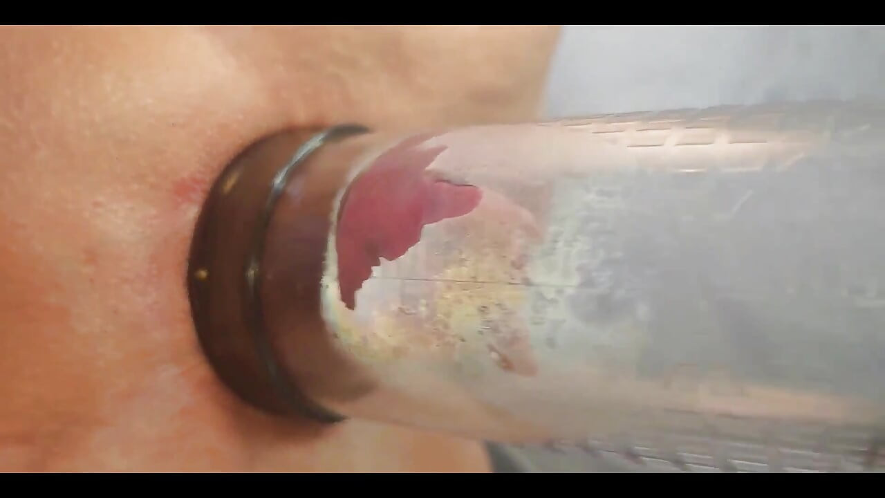 Busting and Making My Pussy Huge with the Vacuum Pump