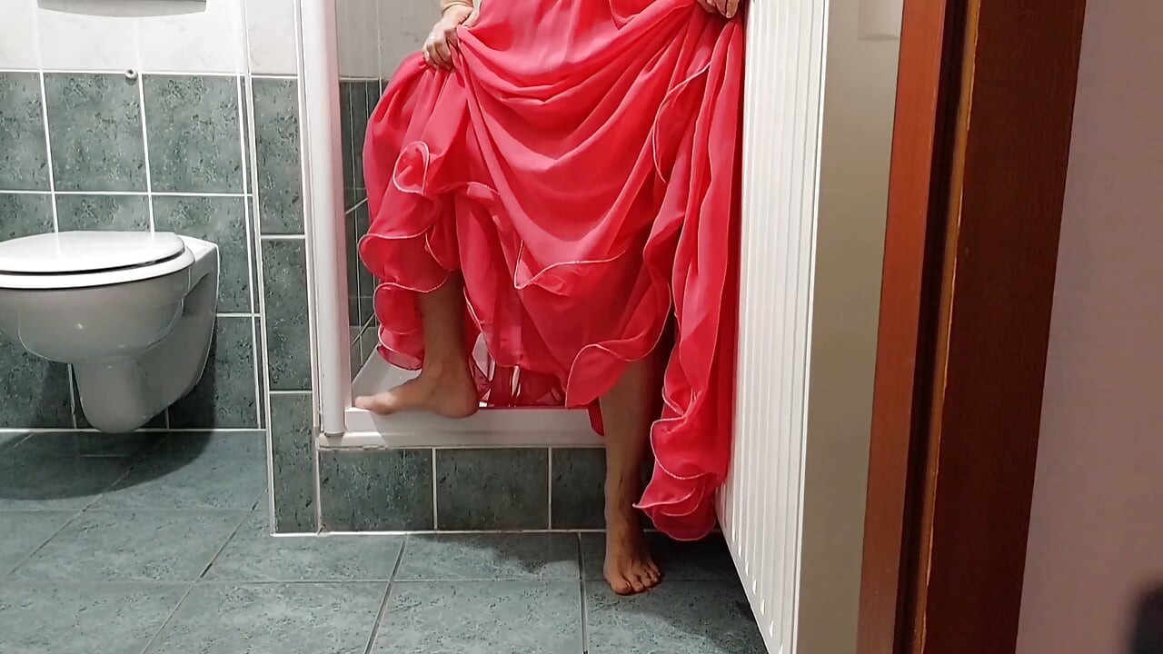 Jogos Sexuais Lentos da Selena na Cama e no Banheiro