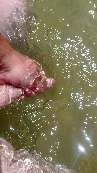 The ocean is cold, if I warmed up my to cum