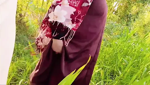 Mamma indiana e figliastro kheton mein choda bahut maja aaya