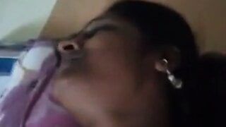 Sexy india esposa Duro follada y boob presionando