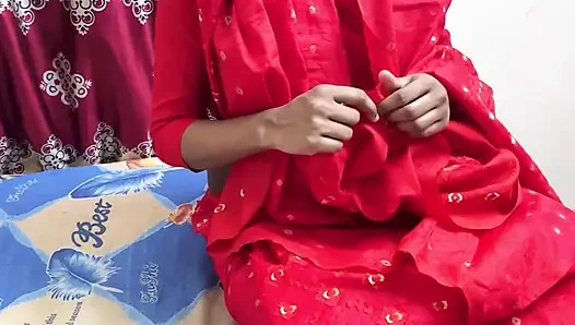 Seksi üvey annemi siktim, odamda sert sikişiyorum