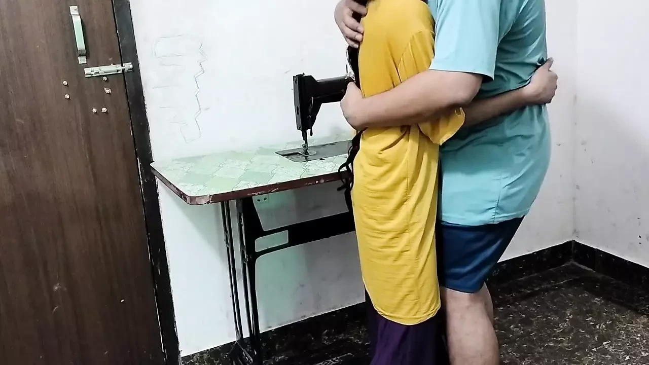 Darji ko paise nhi diye to muze chodna para