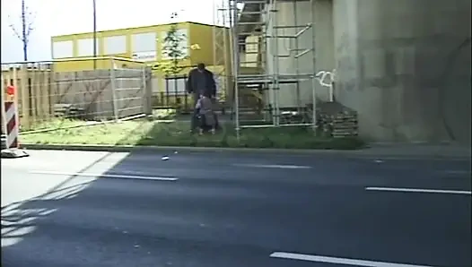 Tante seksi amatir dientot habis-habisan sama kontol besar di lokasi konstruksi