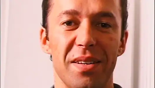 İki büyük yarakla sikişirken iki azgın sürtük ammazed