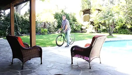 Gigi Loren olgun bir yarakla sikiliyor!