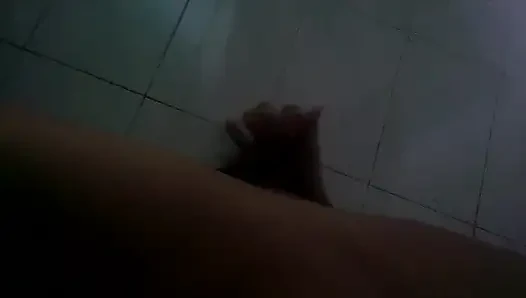 Üvey erkek kardeş mastürbasyon yapıyor