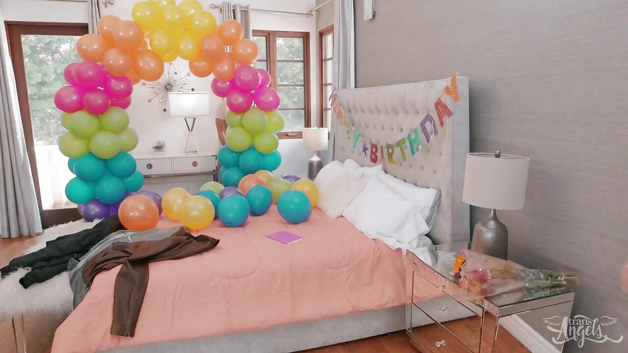 Trans Angels - in Her Transangels Debut, It's Daisy Taylor's Birthday