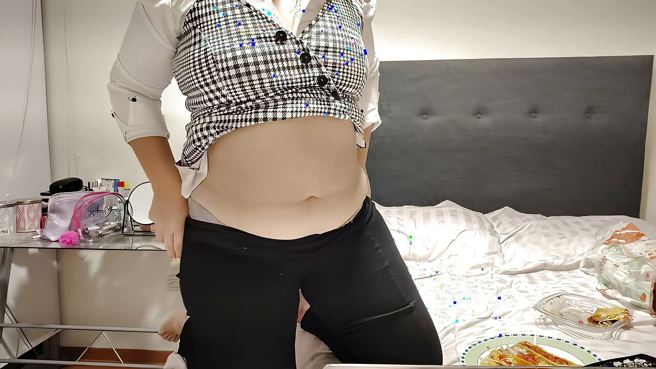 Nicole Chubby Fries and Nude Tease