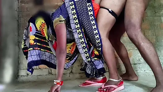 Indische desi dorf-hausfrau ko ehemann ne doggystyle mein chudai kiya.x freundin ko freund ne chut chod diya.xxx viral h