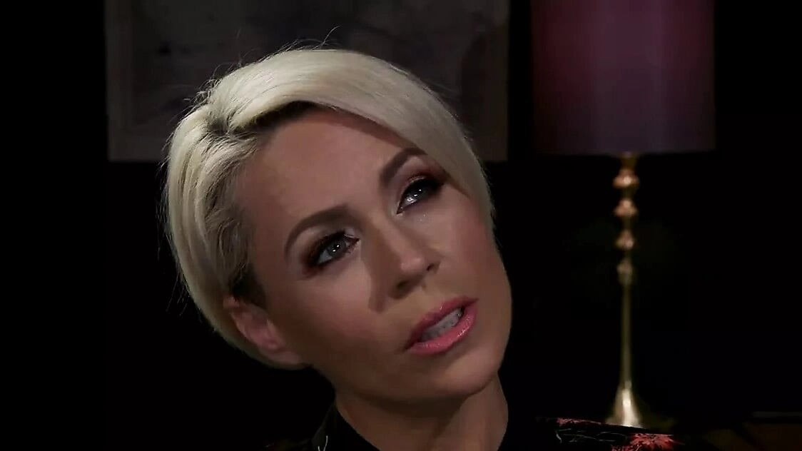 Helena Locke thanks hot shot lawyer Jessica Fox with sex