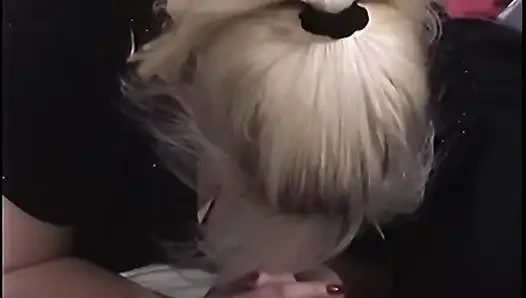 Tante seksi rambut pirang dientot habis-habisan sama kontol raksasa pria kulit hitam
