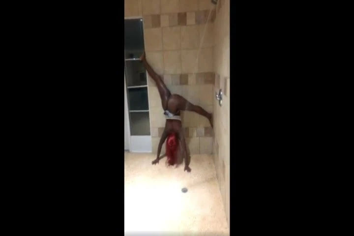 Ebony upside down shower twerking.