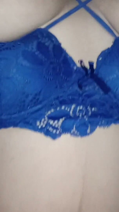 She covers her eyes so that her friends don't recognize her and see how she sucks cock | Clip 1