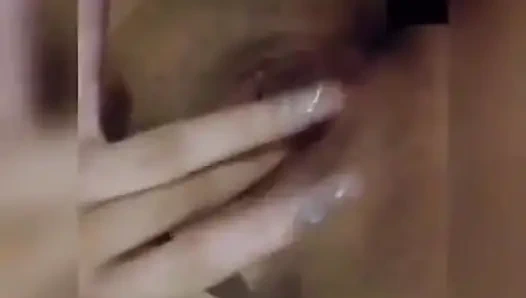 Одно новое видео! Наслаждаясь моим телом и прекращая удовольствие!