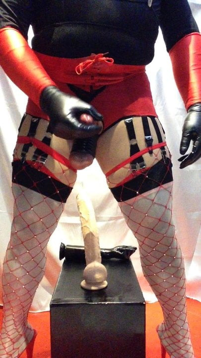 BIG DILDO FUCK ASSHOLE SLUT AND MASTURBATION BIG COCK BITCH