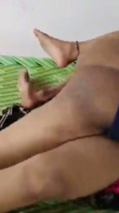 Back saree with pink panty me hot sexy bhabhi ki chudai | Clip 1