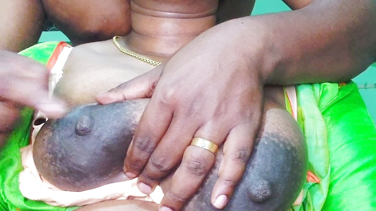 The girl lives alone at home, secretly her boyfriend comes home.