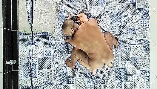 Istri temanku ke rumah kami lagi asik ngentot habis-habisan