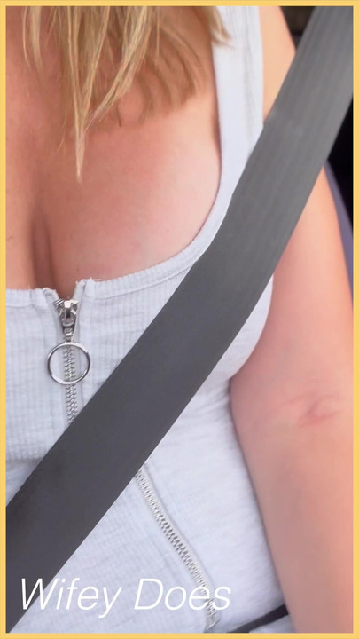 Wifey flashing her perfect tits