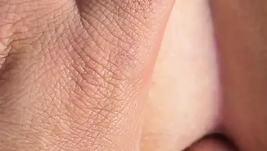 Suudi karımın büyük bir amcığı ve büyük göğüsleri var